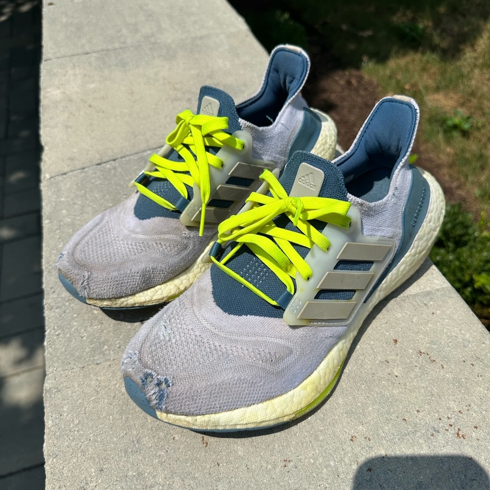 Adidas Ultraboost 22 Running Shoes - 7.5